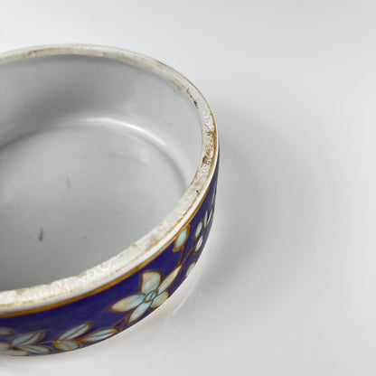 Chinese blue porcelain box with bird and flower motif, Guangxu style, 20th century