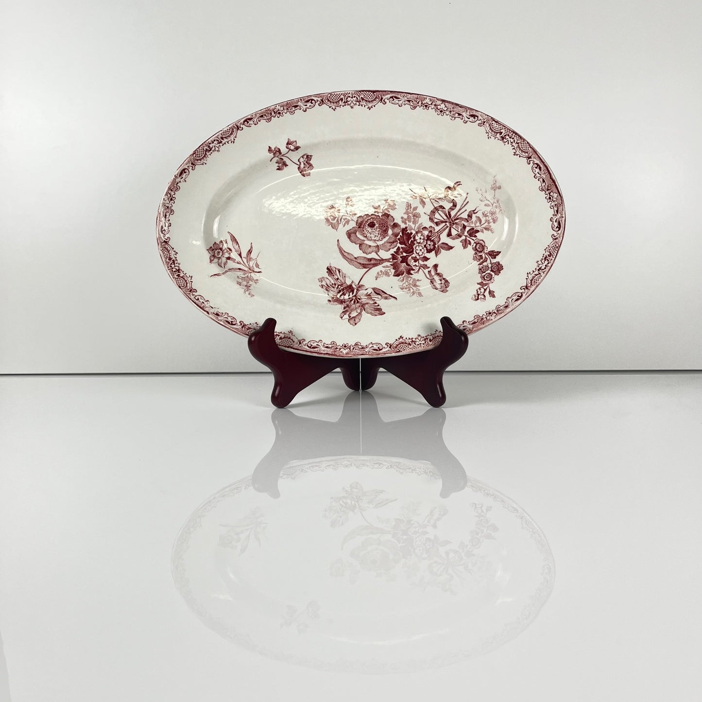 Oval dish "Fontange" Sarreguemines, red