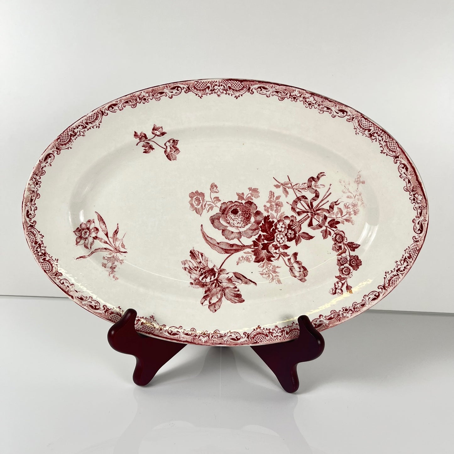 Oval dish "Fontange" Sarreguemines, red