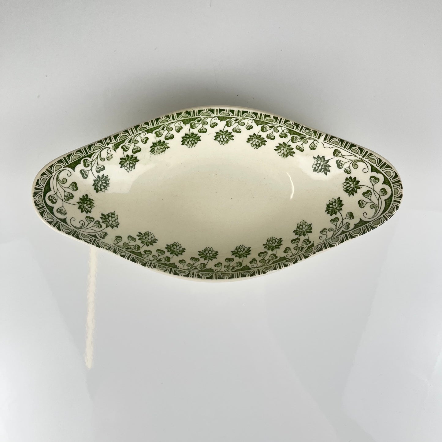 Ravier Badonviller "Trèfle" (Clover) pattern green, First half of the 20th century