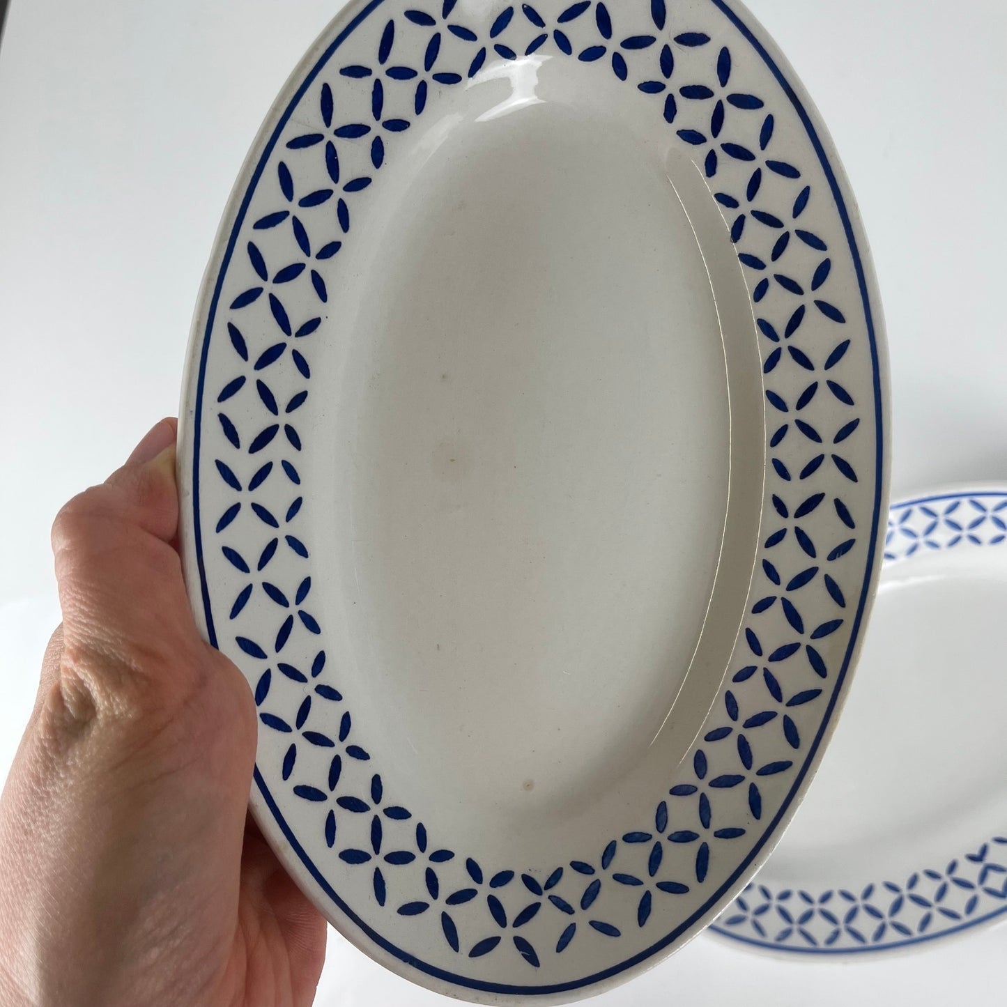 Pair of Ravier KG Lunéville plates, "Kleber" model, mid-20th century