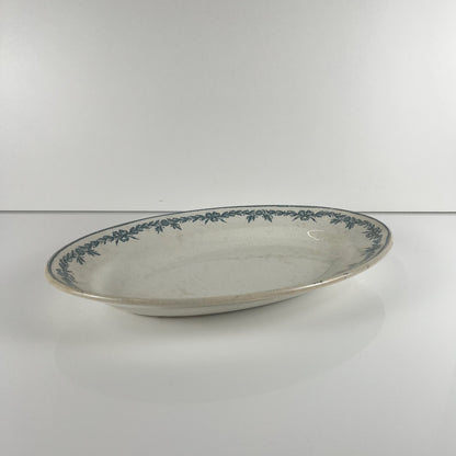Plat ovale terre de fer modele "Lauriers" par Moulins des loups - Hamage, 1900