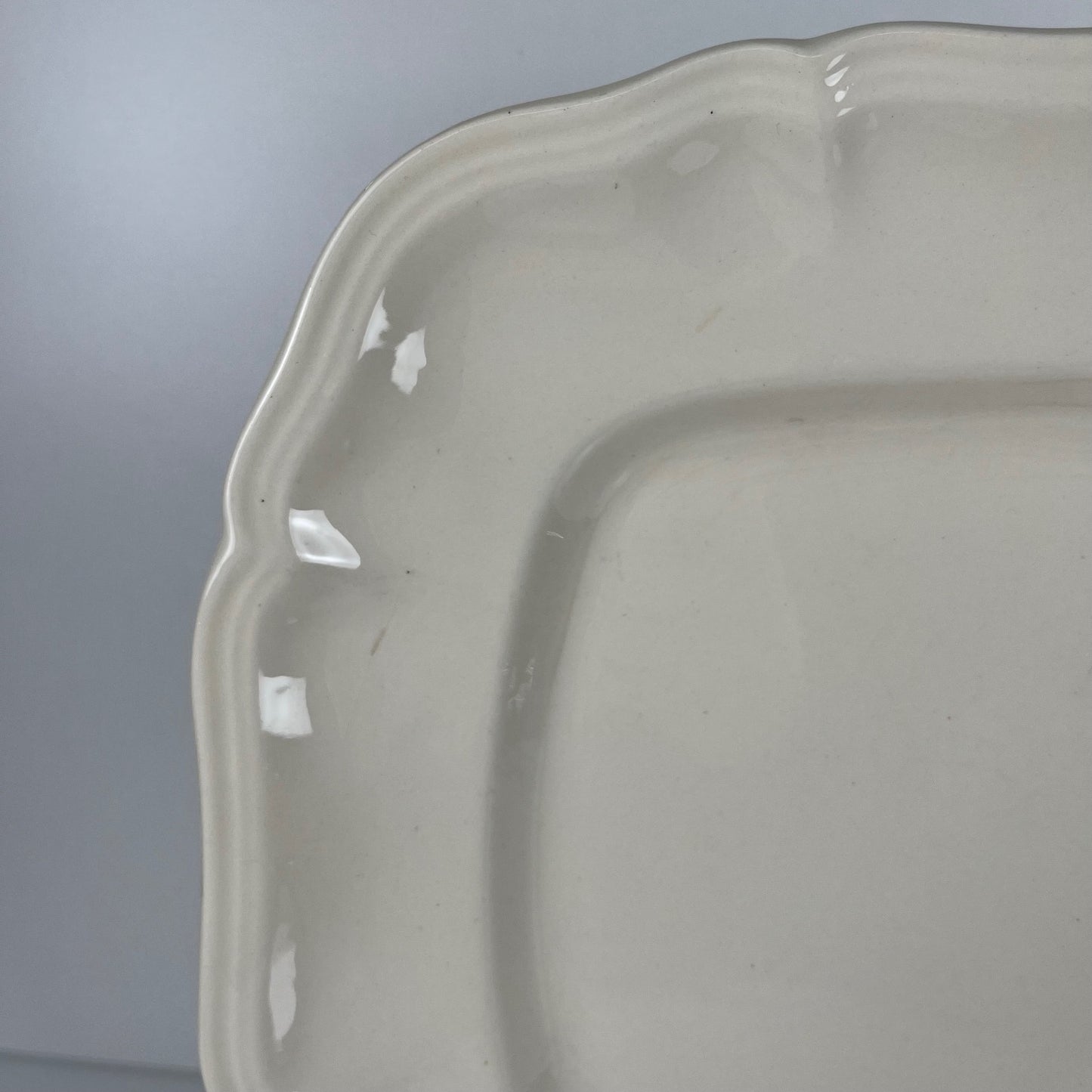 Large rectangular Sarreguemines cream dish, early 20th century
