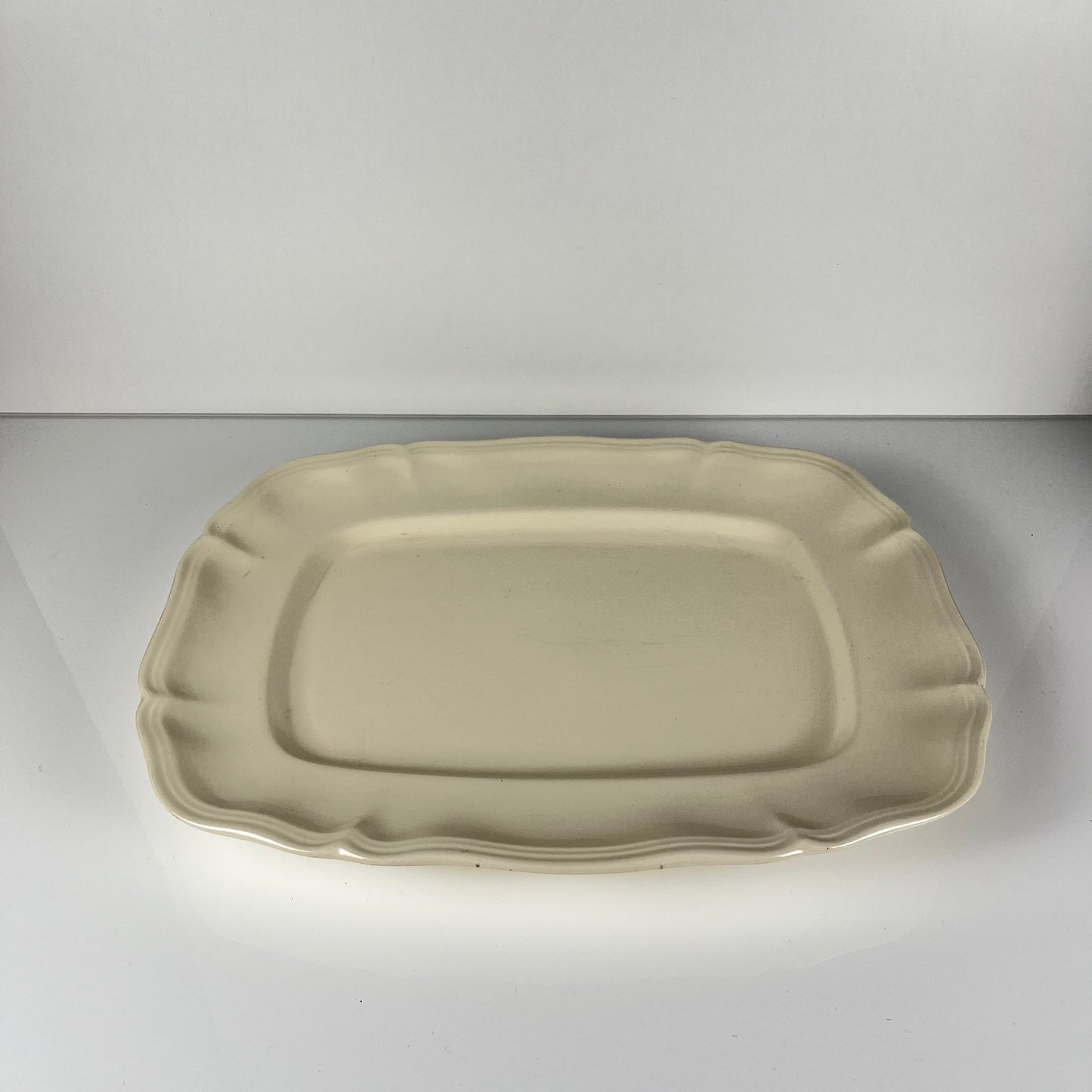 Large rectangular Sarreguemines cream dish, early 20th century