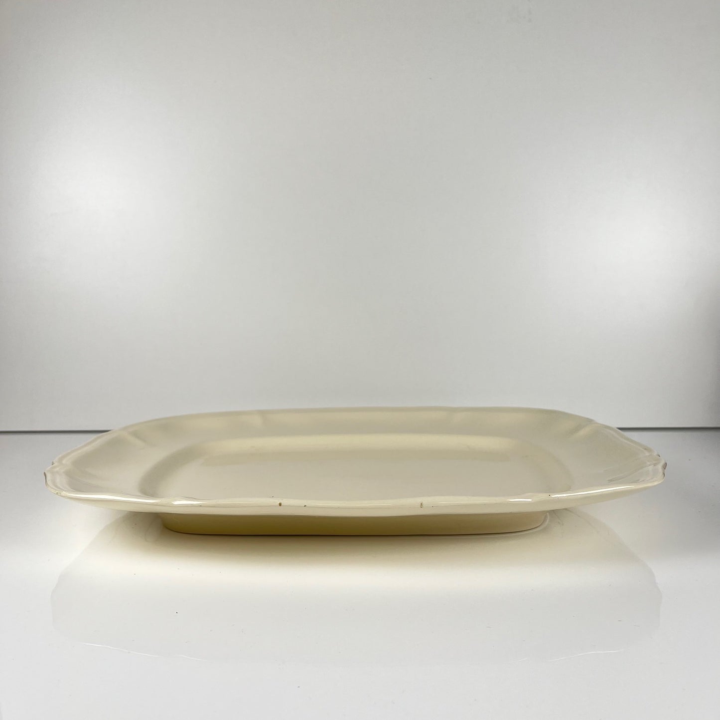 Large rectangular Sarreguemines cream dish, early 20th century