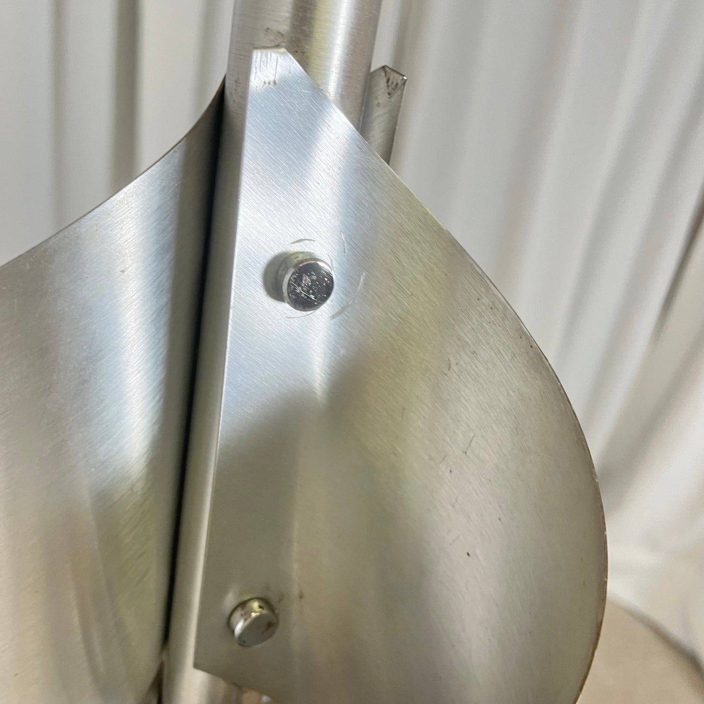 Lampadaire aluminium brossé, style Space Age, années 1970