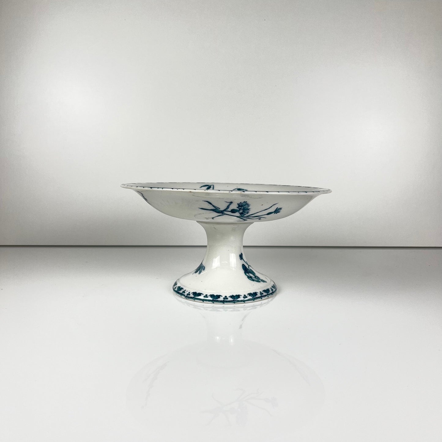 "Carmen" fruit bowl, Sarreguemines, circa 1879 to 1918