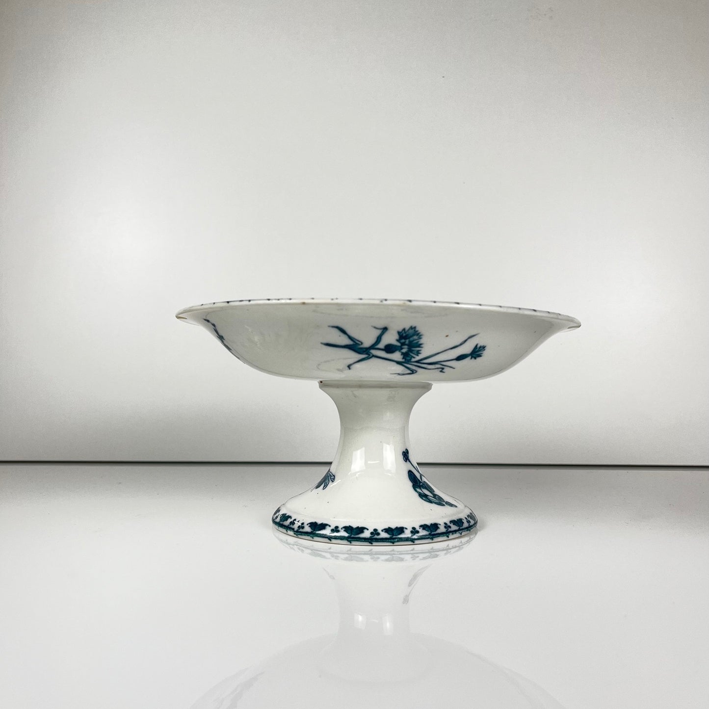 "Carmen" fruit bowl, Sarreguemines, circa 1879 to 1918