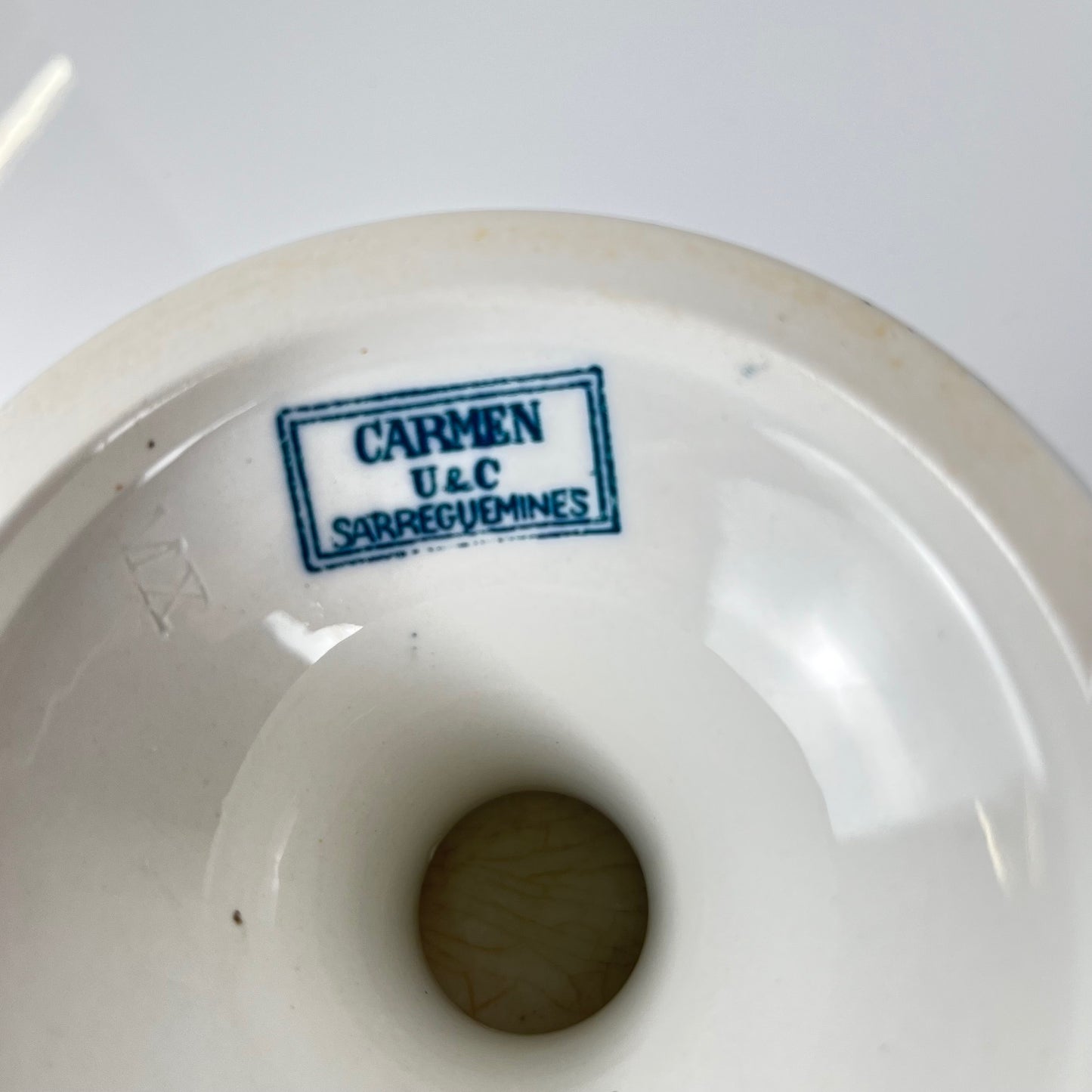 "Carmen" fruit bowl, Sarreguemines, circa 1879 to 1918