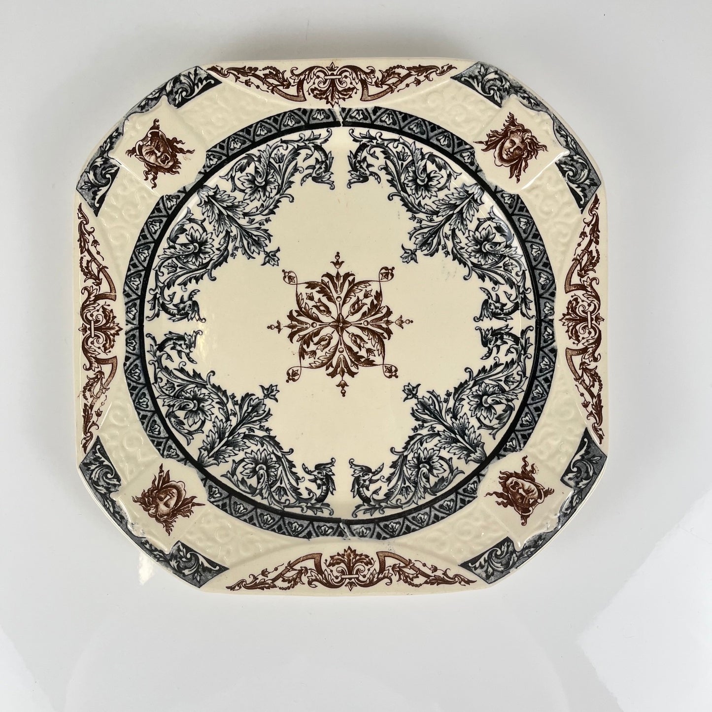 Longchamp "Diane" pattern square dish / platter, polychrome earthenware, late 19th century.