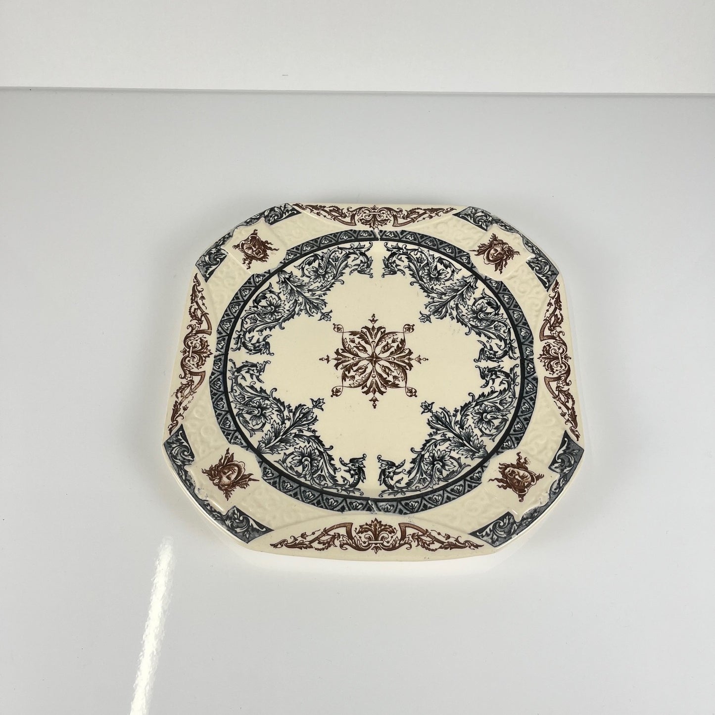 Longchamp "Diane" pattern square dish / platter, polychrome earthenware, late 19th century.