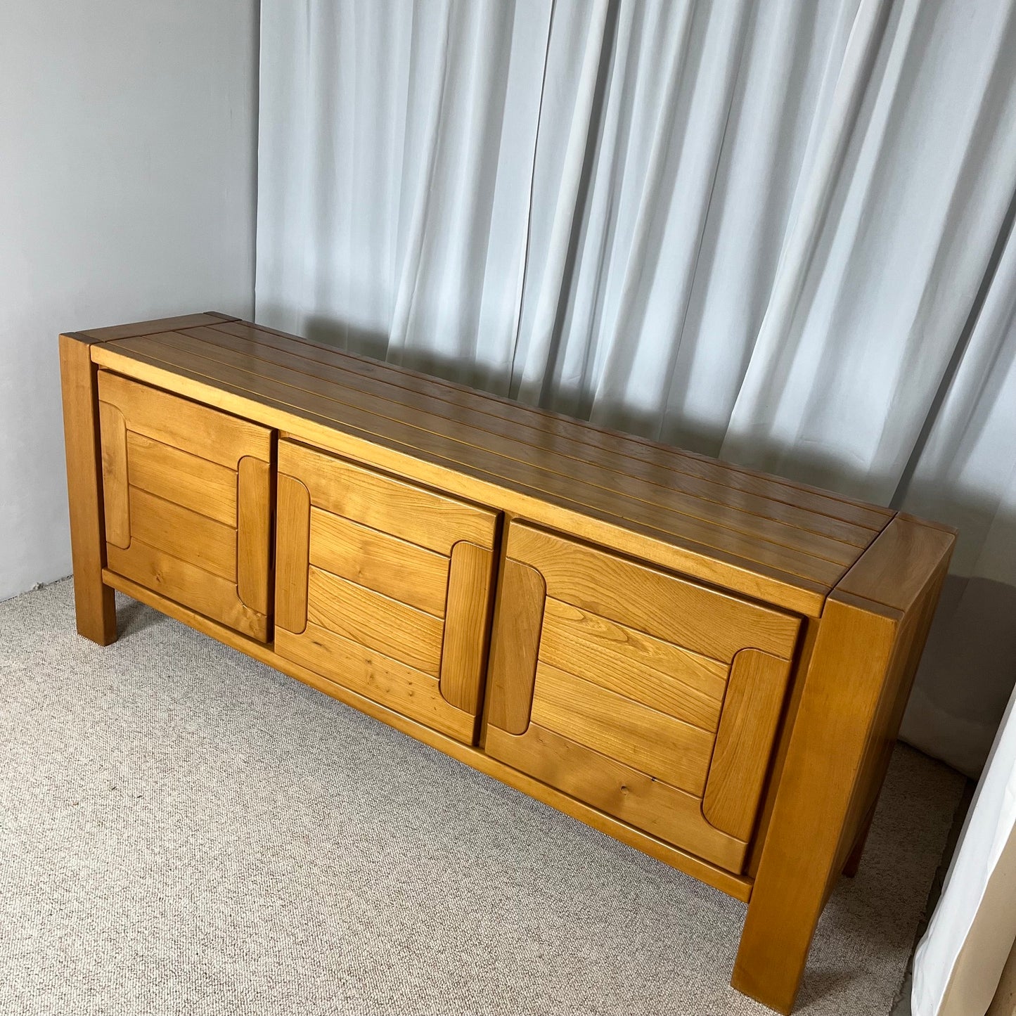 Large French solid elm enfilade, 1970, attributed to Atelier Chauvin