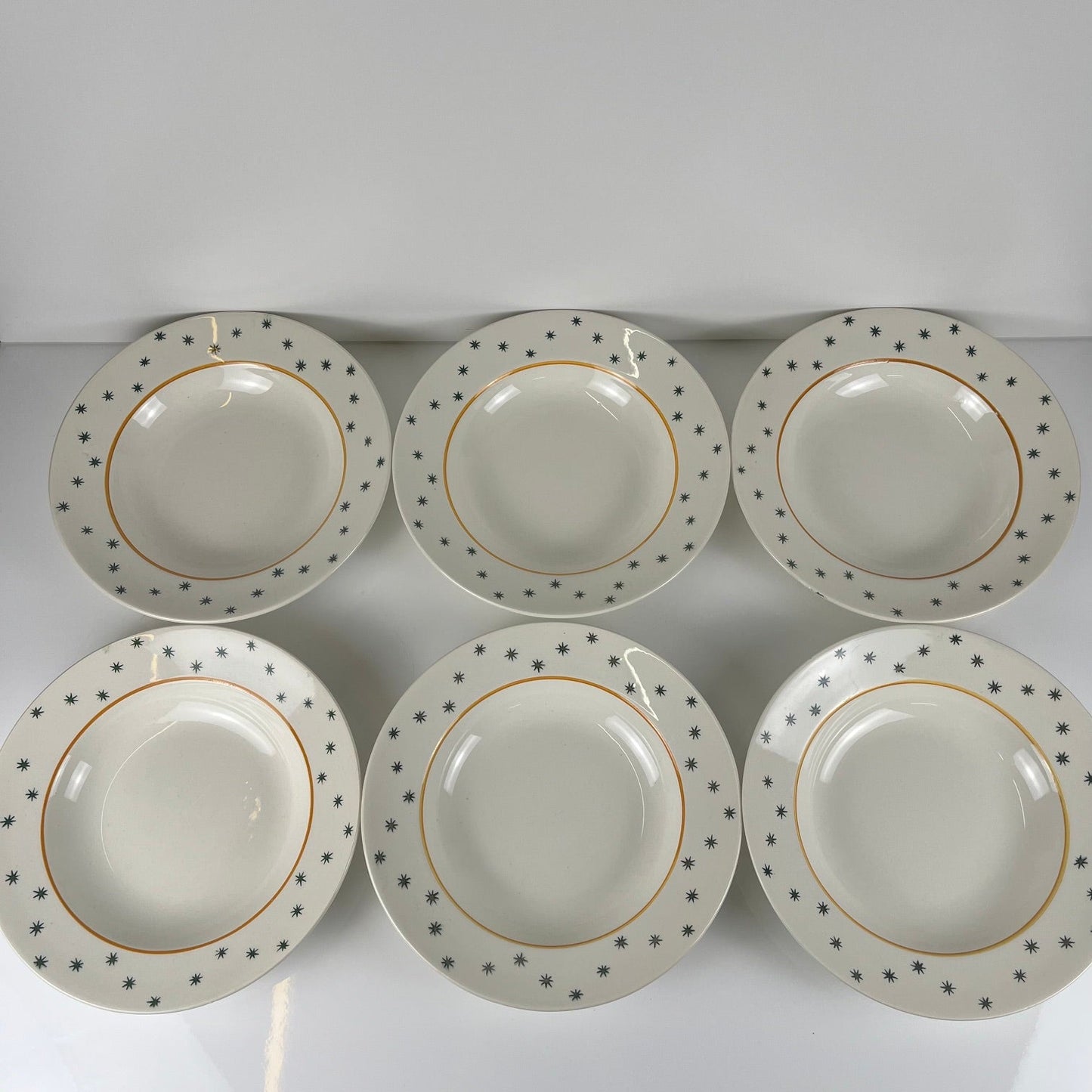 Set de 6 assiettes creuses GIEN, Création Primefleur, modele "Constellation" , 1950