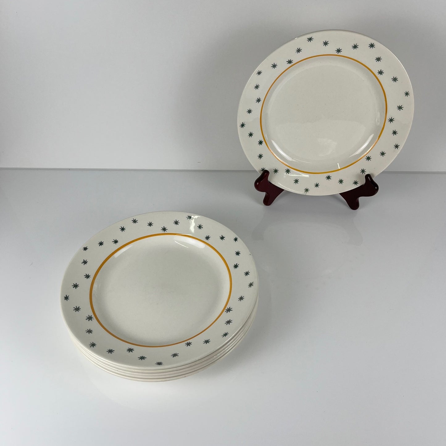 Set de 6 assiettes plates GIEN, Création Primefleur, modele "Constellation" , 1950