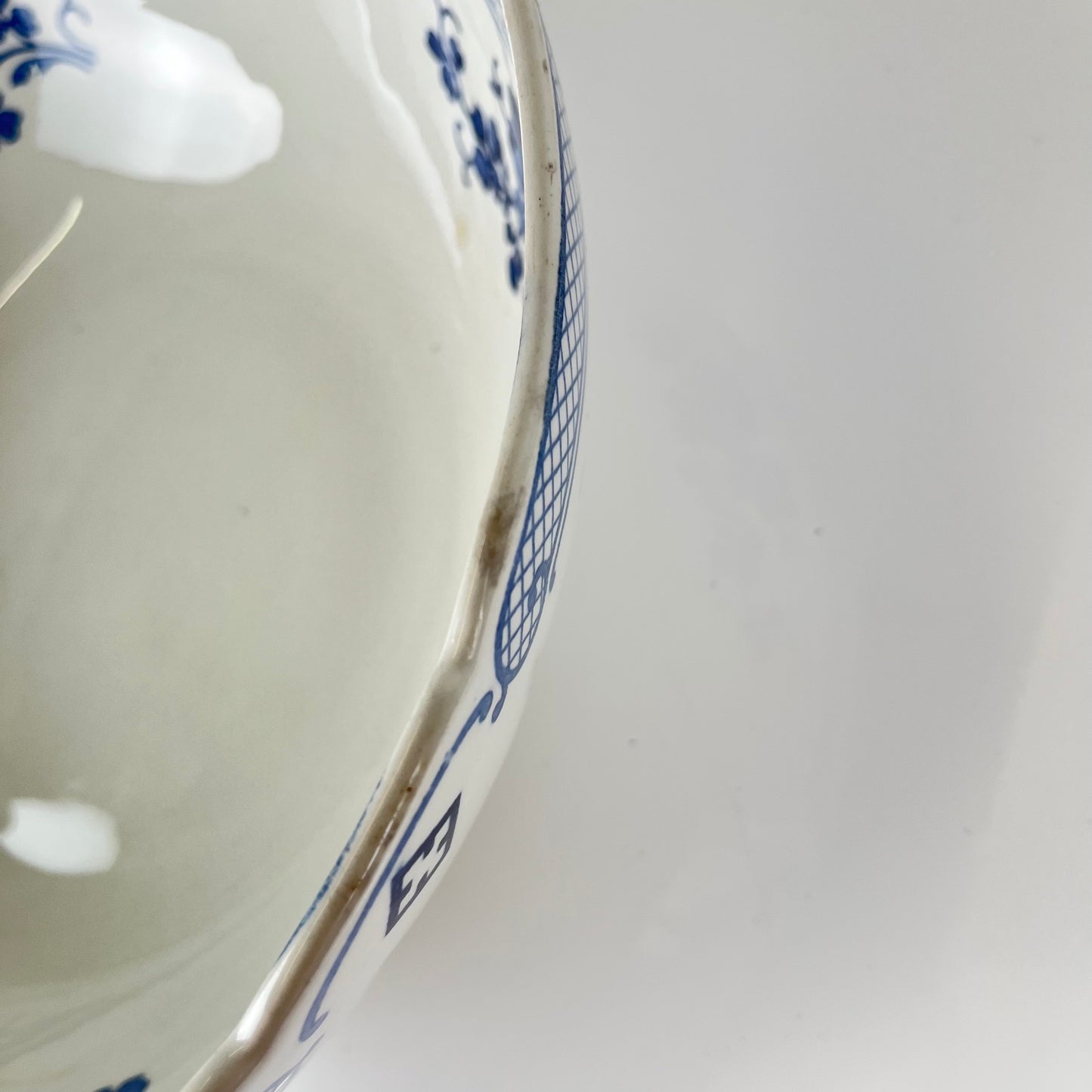 Terre de Fer Salad Bowl KG Lunéville, "Jane" model, blue, 1890-1915