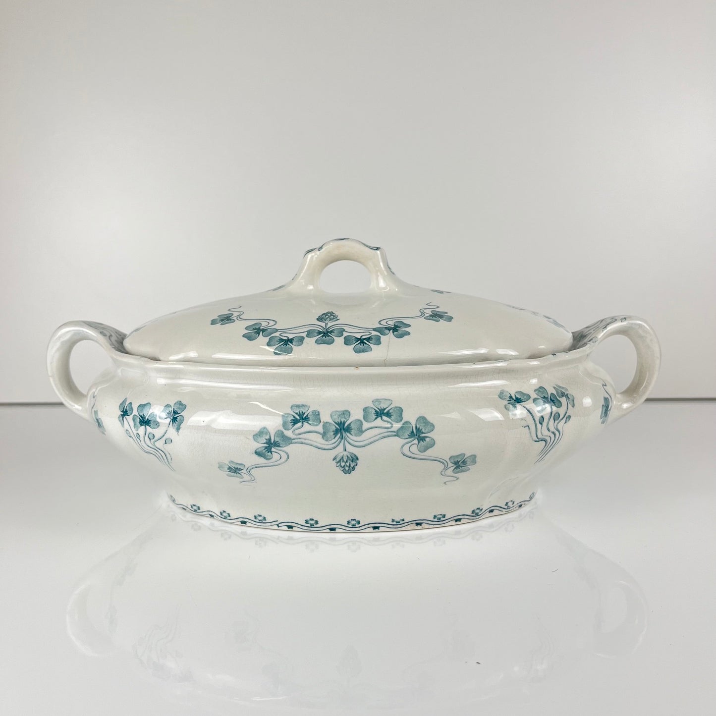 Vegetable dish Villeroy & Boch "Trèfle -Klee" model, blue, 1890-1900