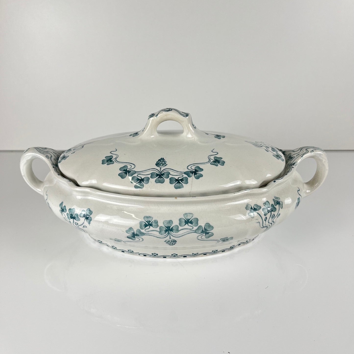Vegetable dish Villeroy & Boch "Trèfle -Klee" model, blue, 1890-1900