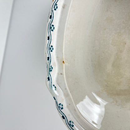 Vegetable dish Villeroy & Boch "Trèfle -Klee" model, blue, 1890-1900