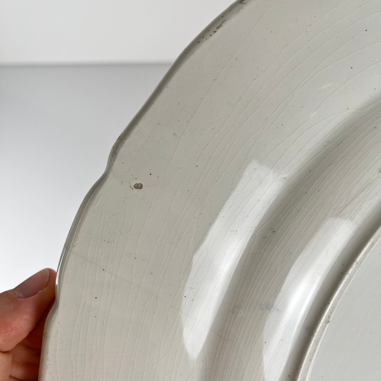 Large round platter, Terre de Fer KG Lunéville, "Jane" pattern, blue, 1890-1915