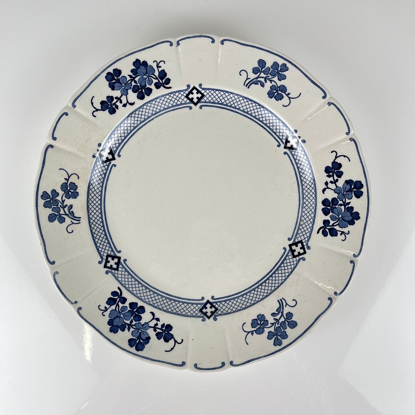 KG Lunéville earthenware round dish, "Jane" pattern, blue, 1890-1915