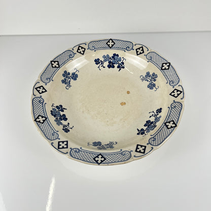 Shallow salad bowl Terre de Fer KG Lunéville, "Jane" pattern, blue, 1890-1915