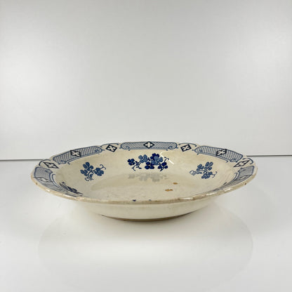 Shallow salad bowl Terre de Fer KG Lunéville, "Jane" pattern, blue, 1890-1915
