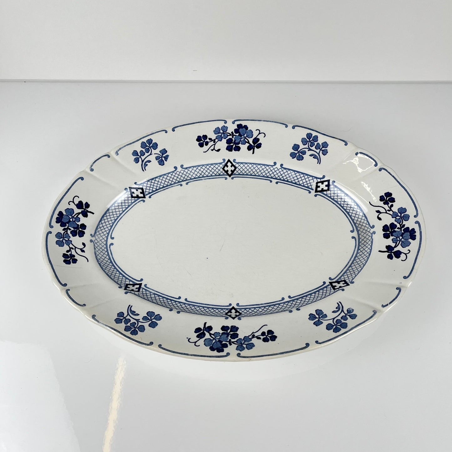 Plat ovale Terre de Fer  KG Lunéville, modele "Jane", bleu, 1890-1915