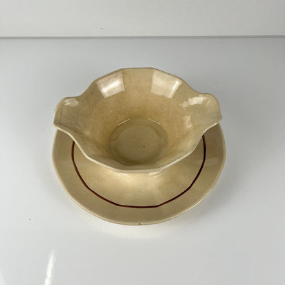 Sarreguemines gravy boat with floral pattern, first half of the 20th century