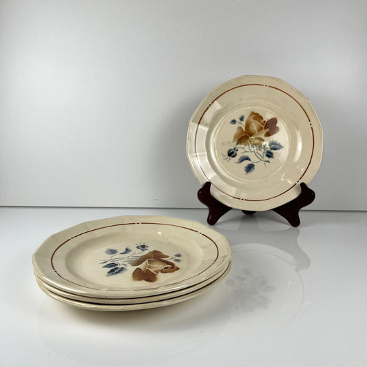 Set de 4 Assiettes plates Sarreguemines motif fleur , première moitié du XXe siècle