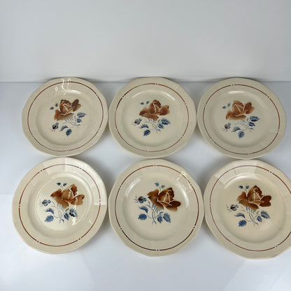 Set of 6 Sarreguemines Dinner Plates with floral pattern, first half of the 20th century