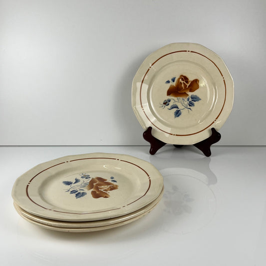 Set de 4 Assiettes à dessert Sarreguemines motif fleur , première moitié du XXe siècle
