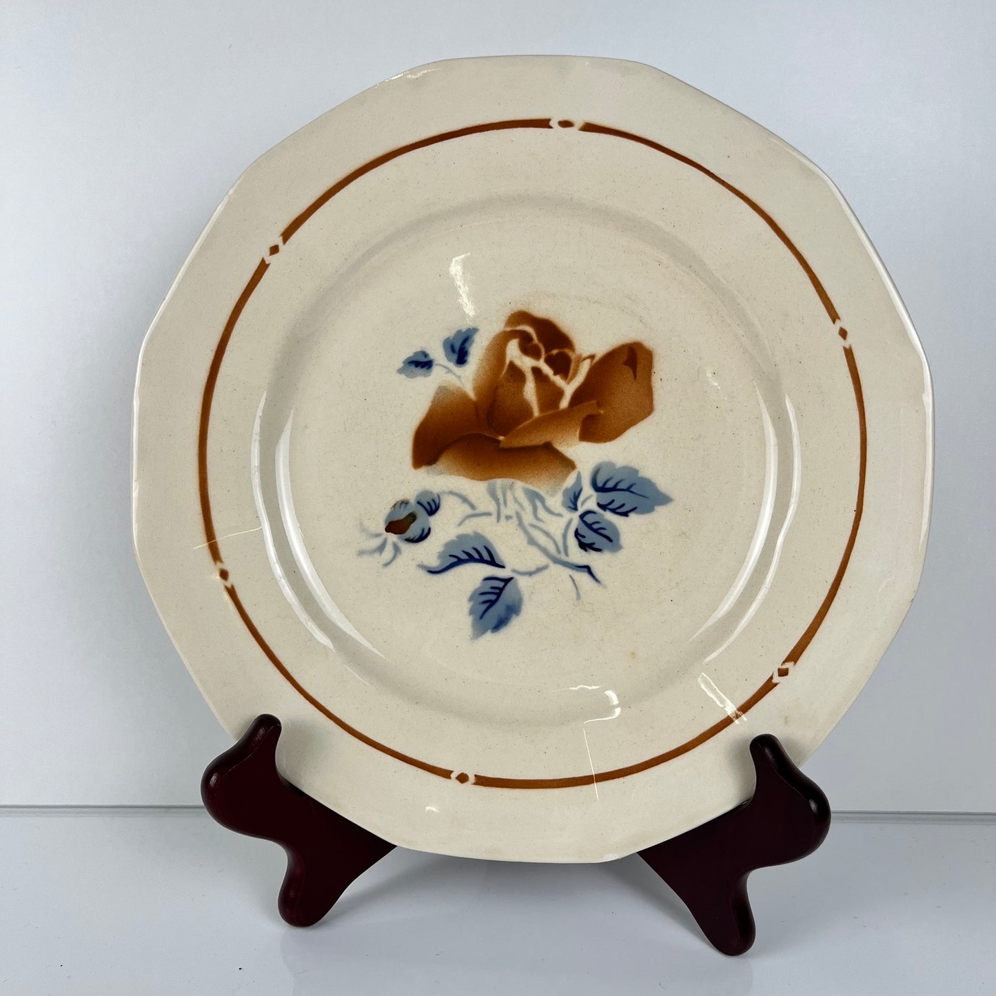 Set of 4 Sarreguemines dessert plates with floral motif, first half of the 20th century