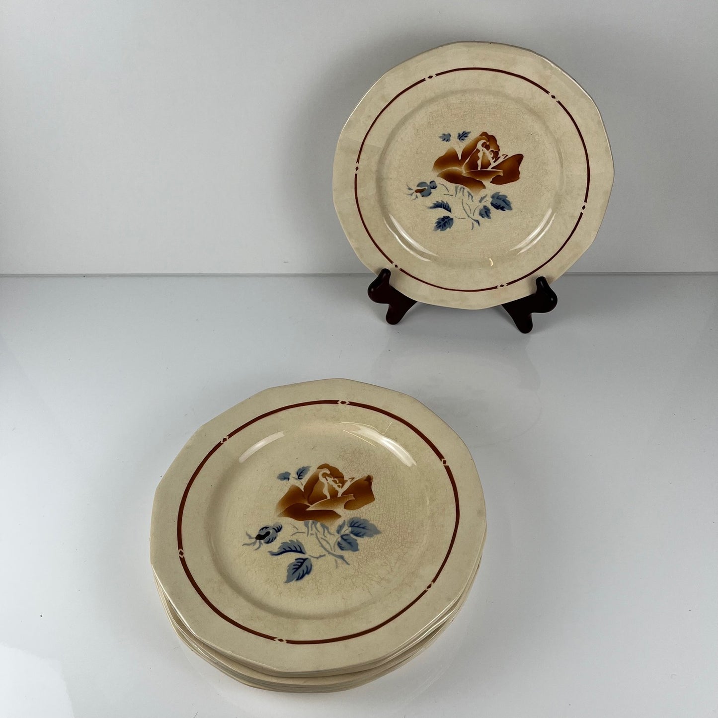 Set of 6 Sarreguemines dessert plates with floral pattern, first half of the 20th century