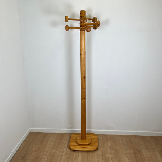 Rare Porte manteau sur pied en pin avec bras articulé , 1970/80 MCM