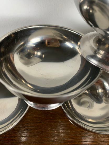 Stainless steel ice cream cup with serving tray