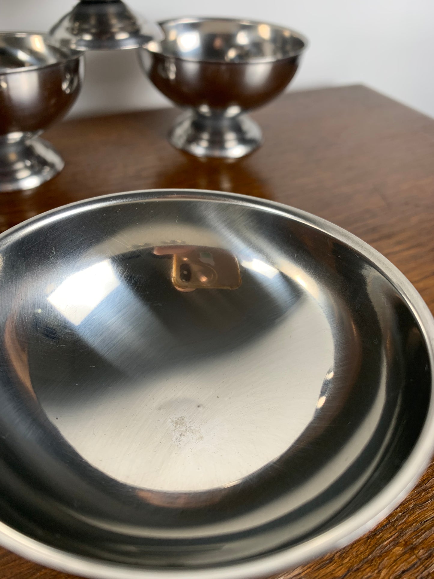 Stainless steel ice cream cup with serving tray