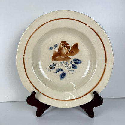 Set de 4 Assiettes creuses Sarreguemines motif fleur , première moitié du XXe siècle