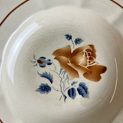 Set de 4 Assiettes creuses Sarreguemines motif fleur , première moitié du XXe siècle