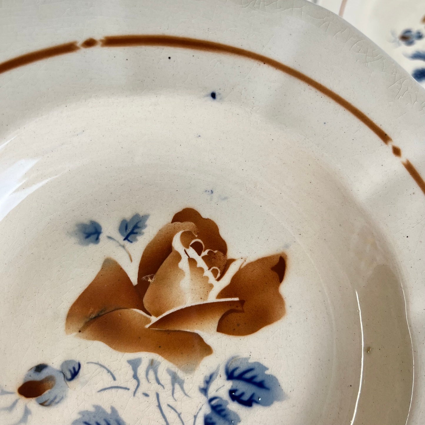 Set de 4 Assiettes creuses Sarreguemines motif fleur , première moitié du XXe siècle