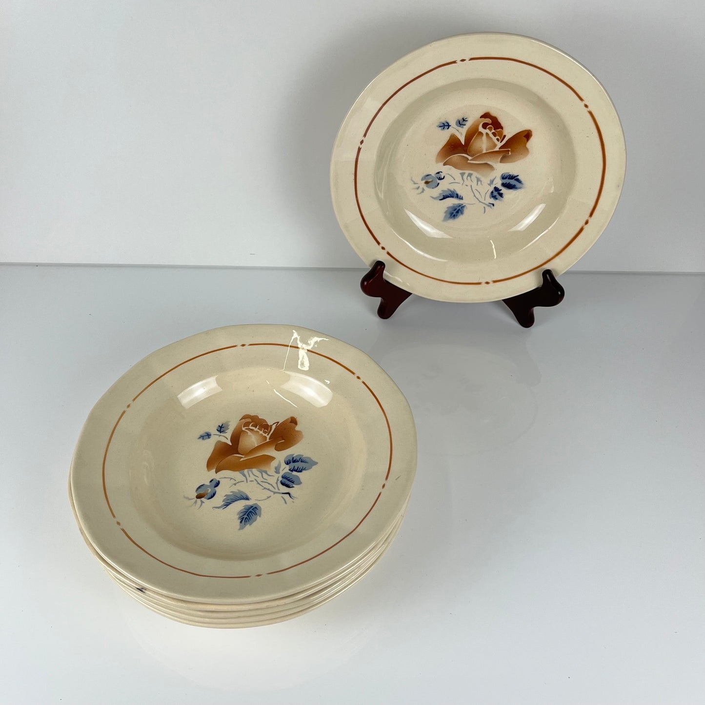 Set de 6 Assiettes creuses Sarreguemines motif fleur , première moitié du XXe siècle