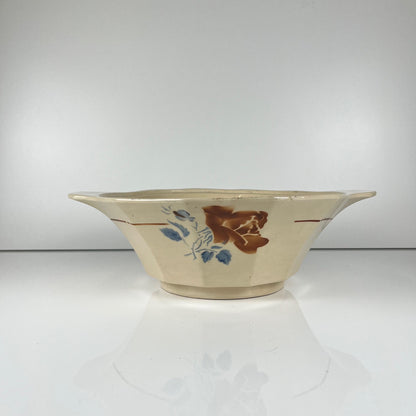 Saladier / Soupière sans couvercle  Sarreguemines motif fleur , première moitié du XXe siècle