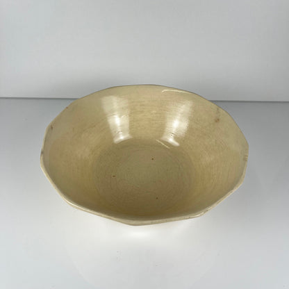 Saladier Sarreguemines motif fleur , première moitié du XXe siècle