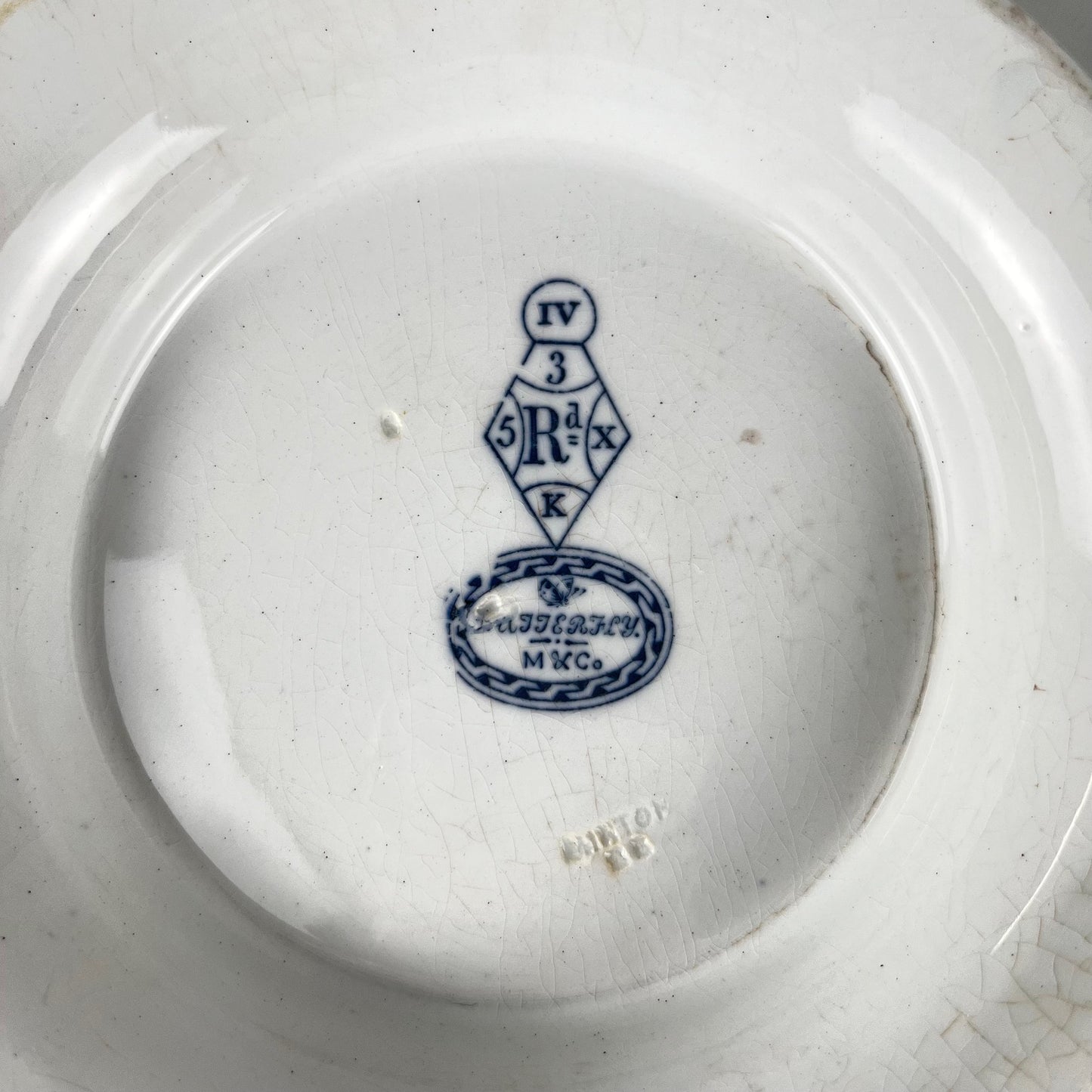 Compotier bas sur piédouche "Butterfly" bleu par Minton & co, Angleterre, XIXe