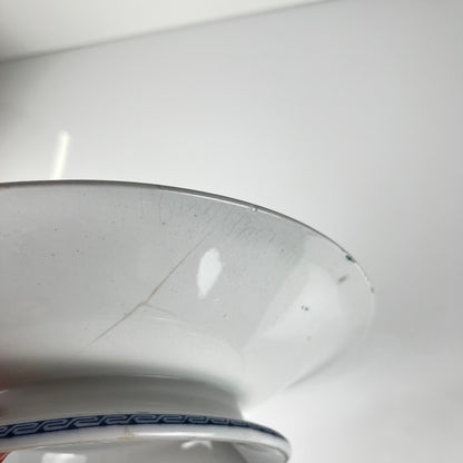 Compotier bas sur piédouche "Butterfly" bleu par Minton & co, Angleterre, XIXe