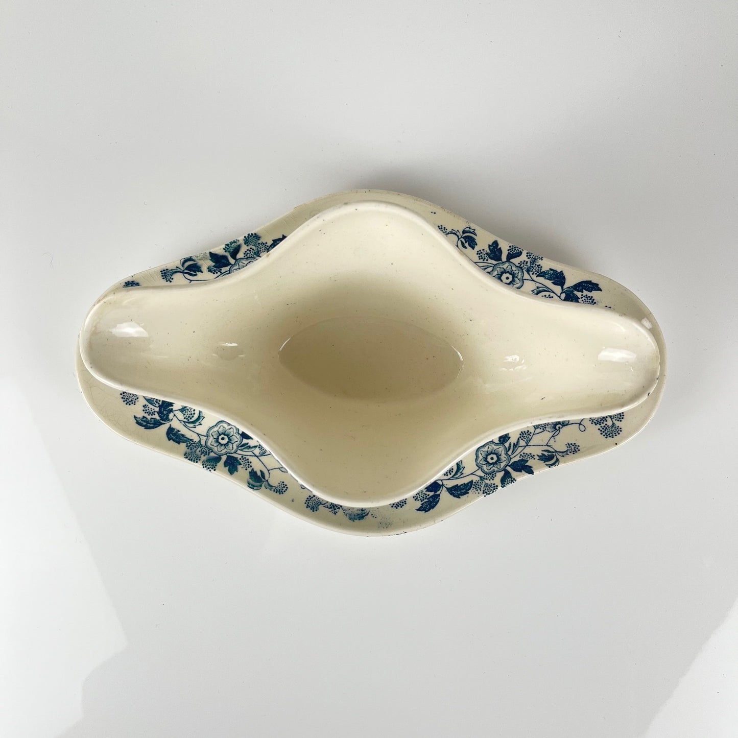 Saucière Longwy fin XIXe "Ycho"
