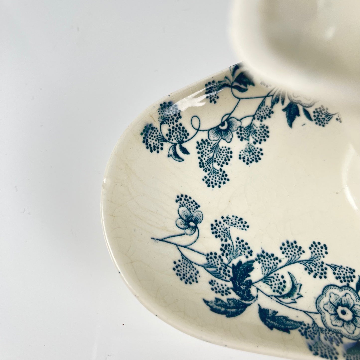 Saucière Longwy fin XIXe "Ycho"