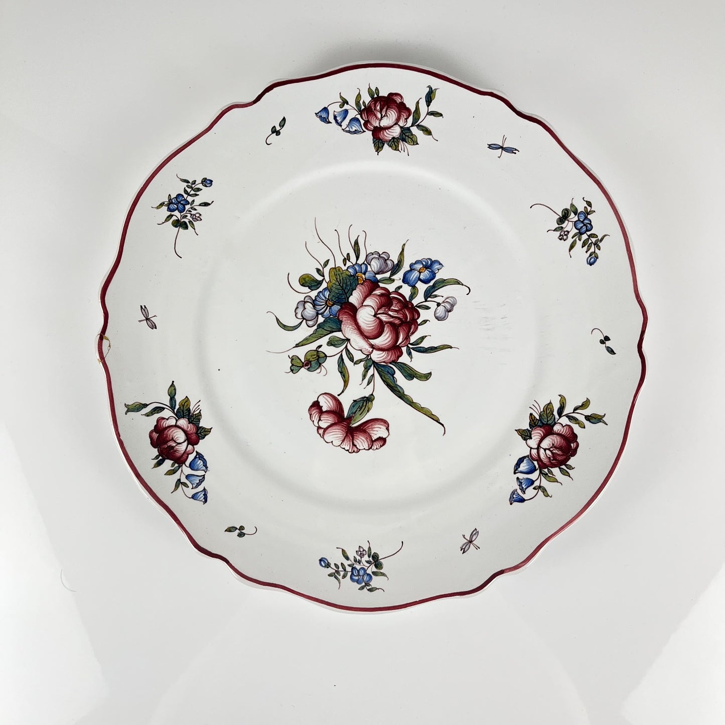 Plat à gateau peint à la main motif rose vers 1960/70