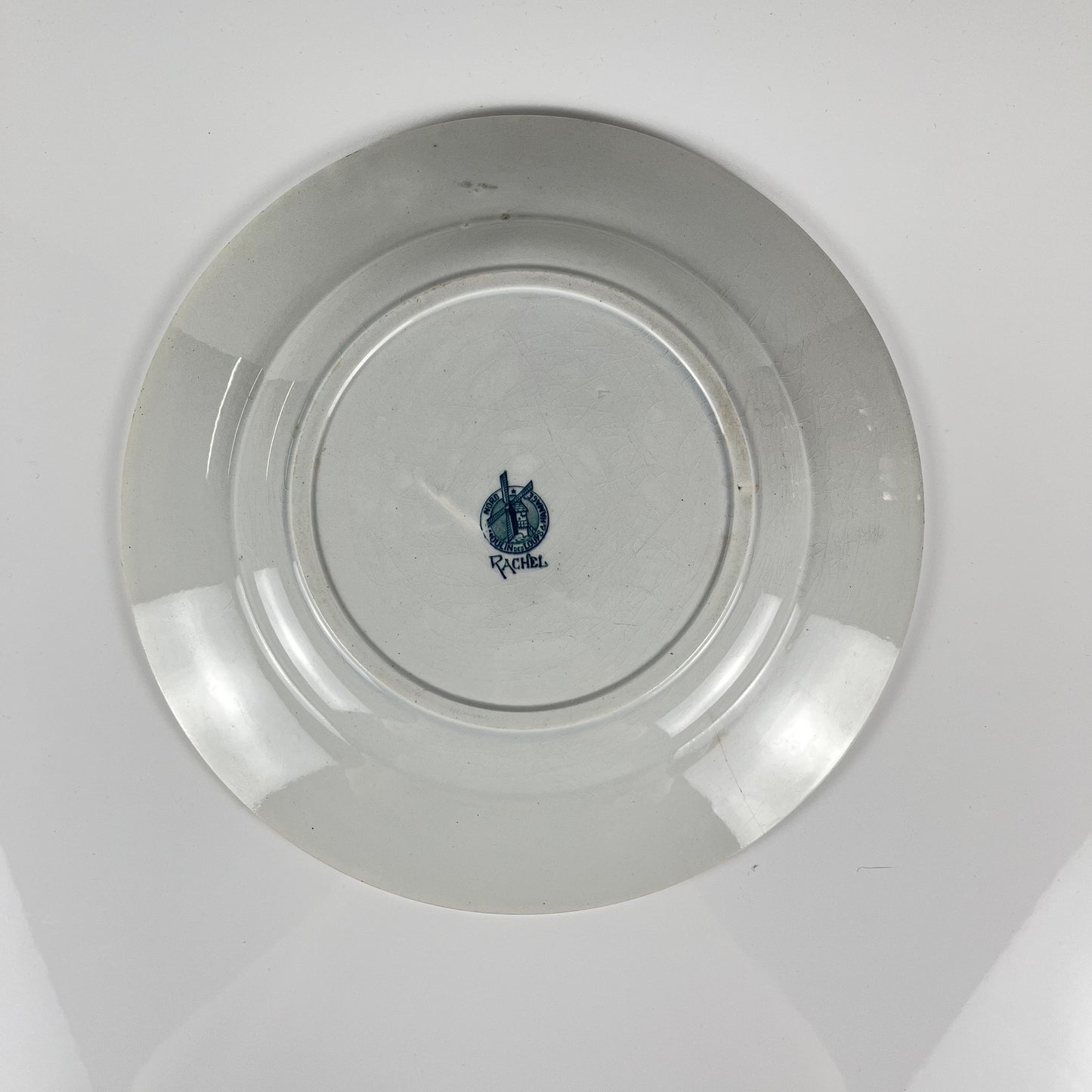 Grand plat rond "Rachel" Moulins des loups & Hamage, terre de fer