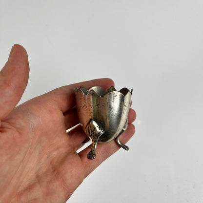 Pair of antique tripod egg cups in nickel silver, Art Nouveau style, circa 1900-1925