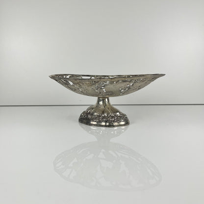 Coupe en métal ajouré motif feuille de vigne et raisin, XX eme s.